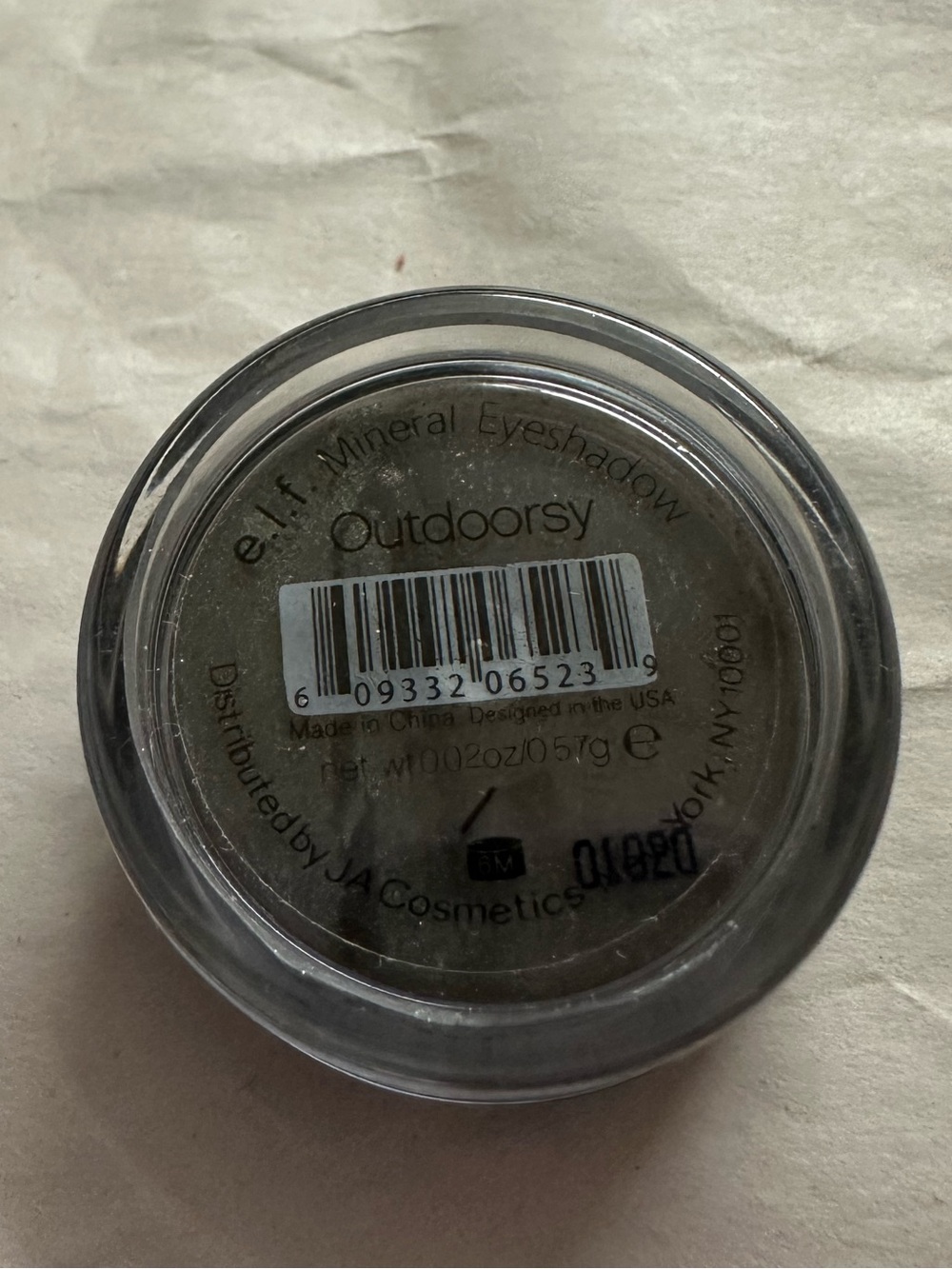 NEW e.l.f. Mineral Eyeshadow in Outdoorsy (Green Shimmer)
